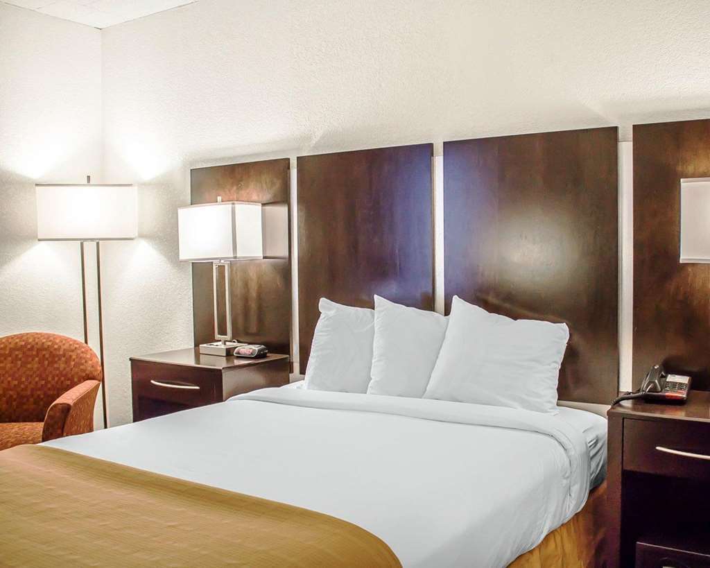 Baymont By Wyndham Scranton Dunmore Habitación foto